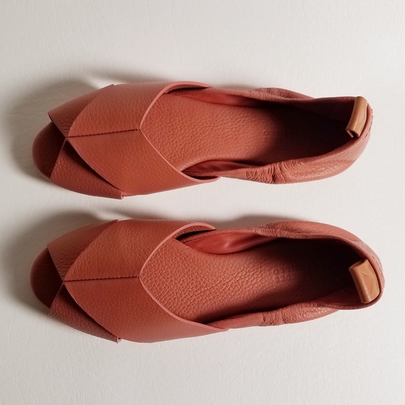 Mercedes Castillo Leather Sandals - Picture 4 of 8